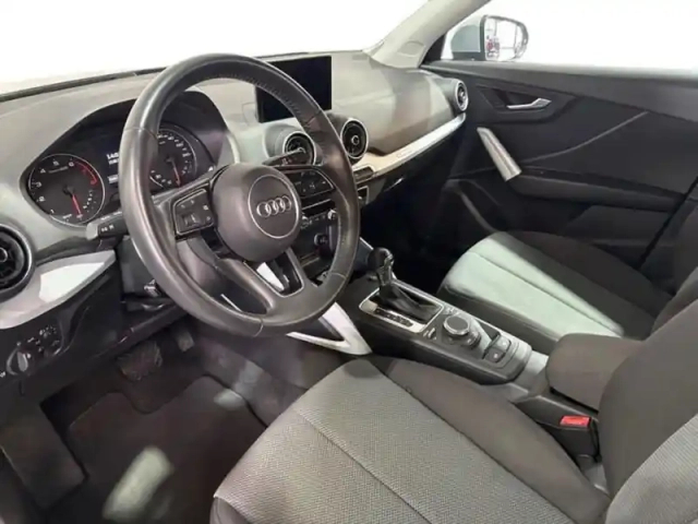 Audi Q2 35 tfsi cod 150 s tronic 7 design — photo 9