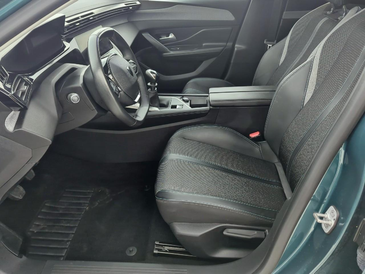 Peugeot 308 sw puretech 130ch s&s bvm6 allure — photo 9