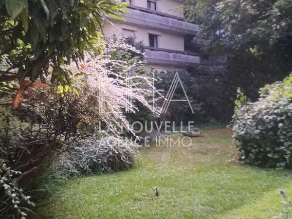 Studio 1 pièce 27 m²