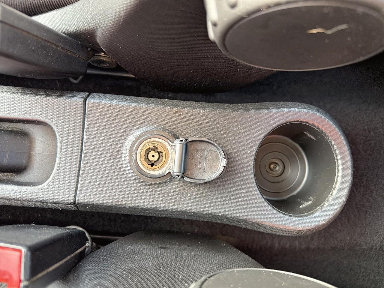 Renault Twingo 1.0 sce 70 e6c limited — photo 20
