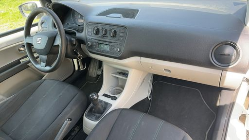 Seat Mii 1.0 60 - Style – 2016 – 101400 km – Essence – Boîte Manuelle — photo 14