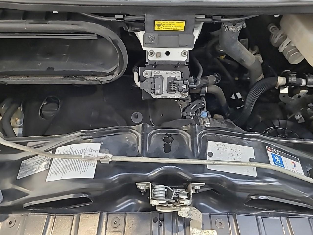 Peugeot Boxer tole 330 l1h2 bluehdi 120 s&s premium — photo 15