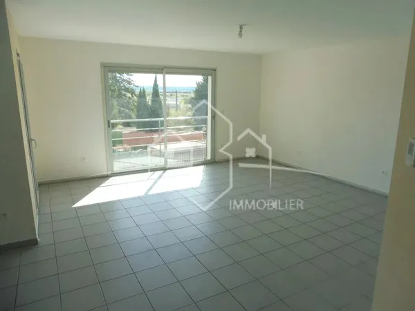 BEL APPARTEMENT NEUF REVEL TOURDAN
