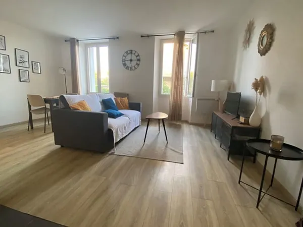 COGOLIN - Centre-ville - Charmant studio - 33m²