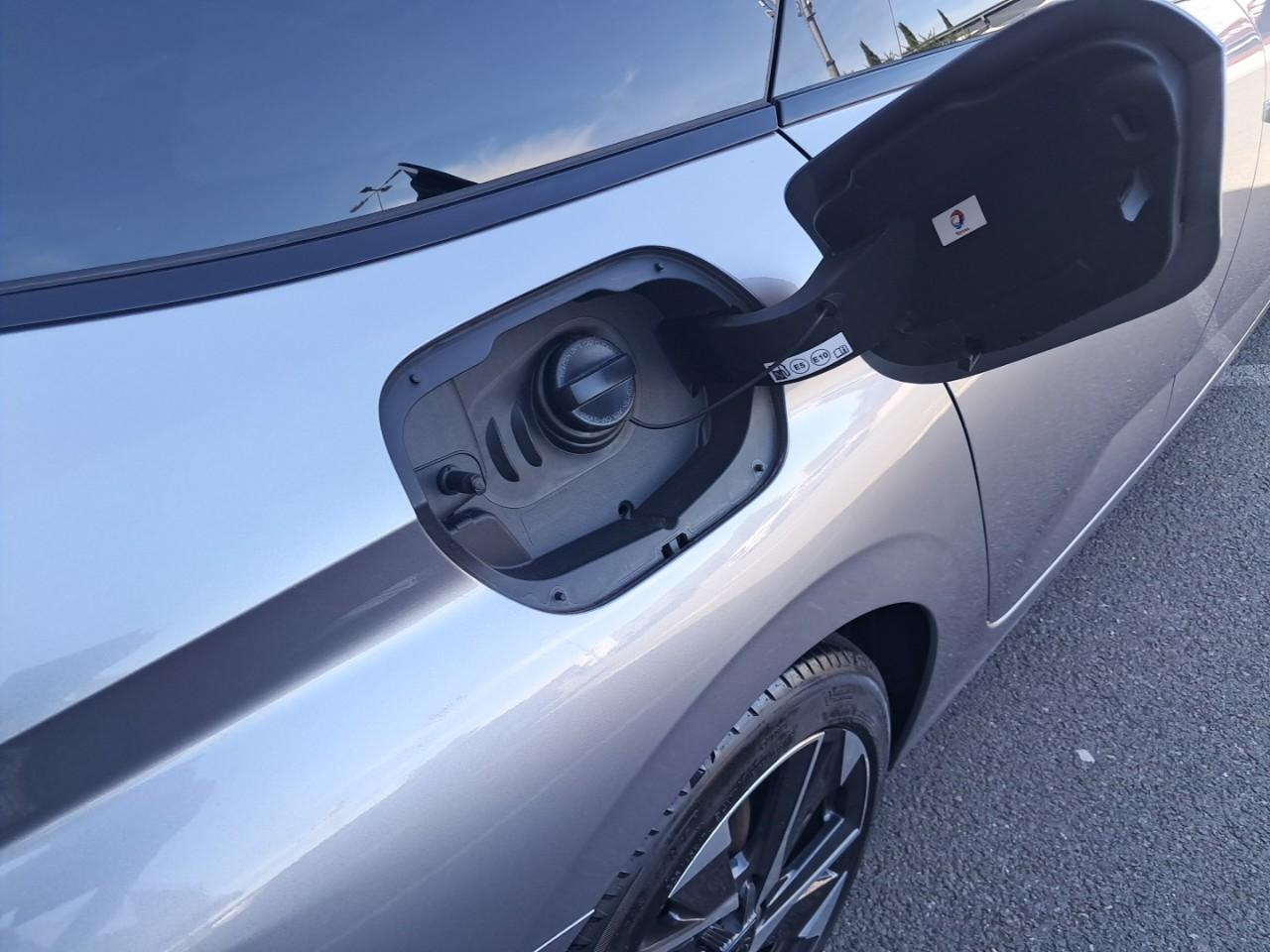 Peugeot 308 sw puretech 130ch s&s eat8 allure pack — photo 26