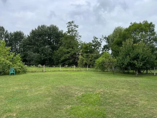 Terrain 716 m²