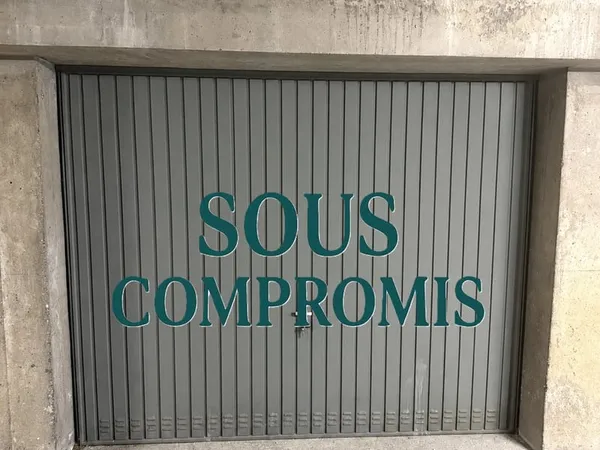 Garage fermé sécurisé de 16 m2 Rue Henry Bordeaux