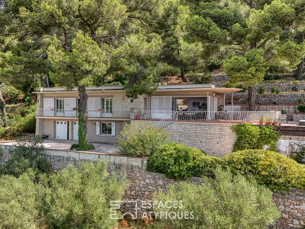 Villa moderniste vue rade