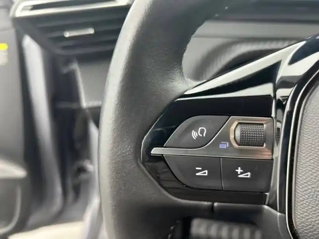 Peugeot 208 electrique 50 kwh 136ch — photo 39