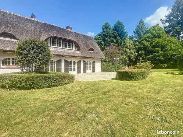 Château 8 pièces 210 m²