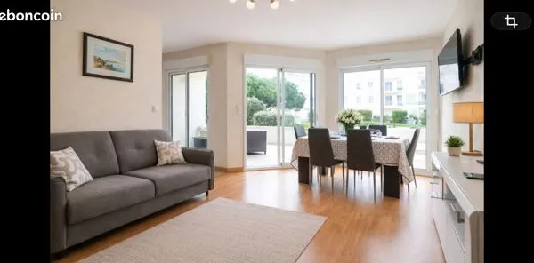 Appartement T2 spacieux et lumineux, idéalement situé, RDC 60M2 avec terrasse 60M2, parking s-sol, c