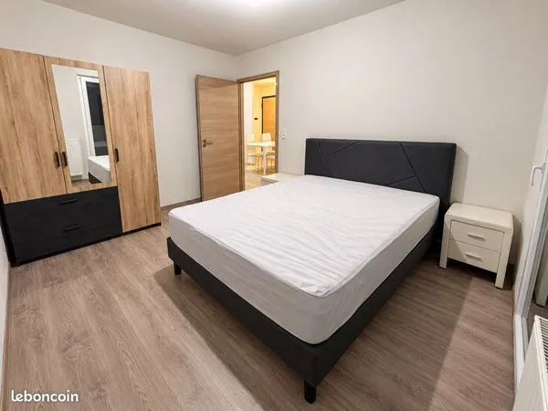 T2 meublé 40 m² - Terrasse 12 m², parking et cave - Lexy