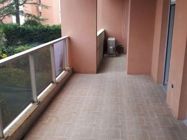 Location T2 Antibes