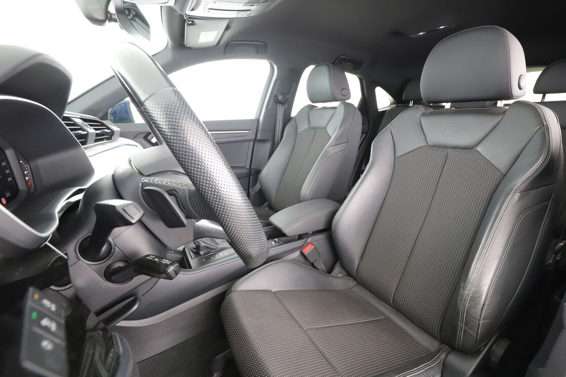Audi Q3 Sportback 45 TFSIe S Line S Tronic — photo 9