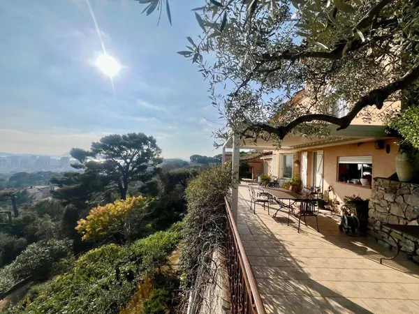 Maison 6 pièces 200 m²