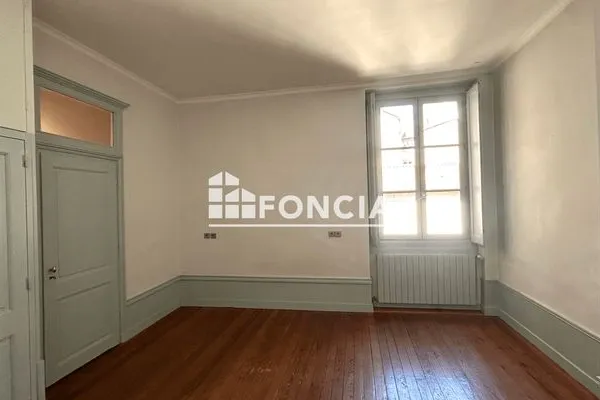 Appartement 2 pièces 102 m²