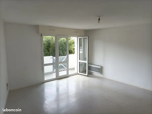 APPARTEMENT T3 centre