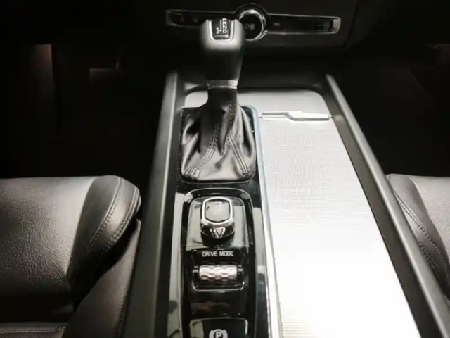 Volvo Xc60 d4 adblue 190ch inscription luxe geartronic — photo 10