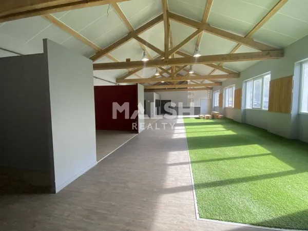 Bureaux 285 m²