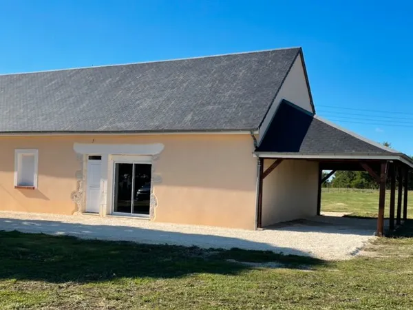 Maison en pierre 150 m² - 4 chambres - Terrain 2 500 m² - DPE C - 220 000