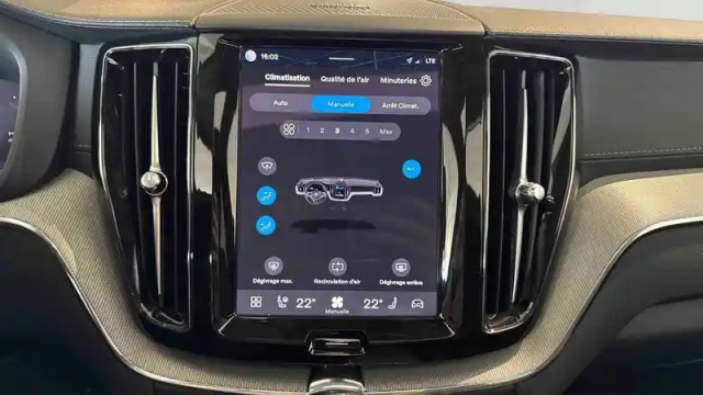 Volvo Xc60 t6 awd hybride rechargeable 253 ch+145 ch geartronic 8 — photo 22