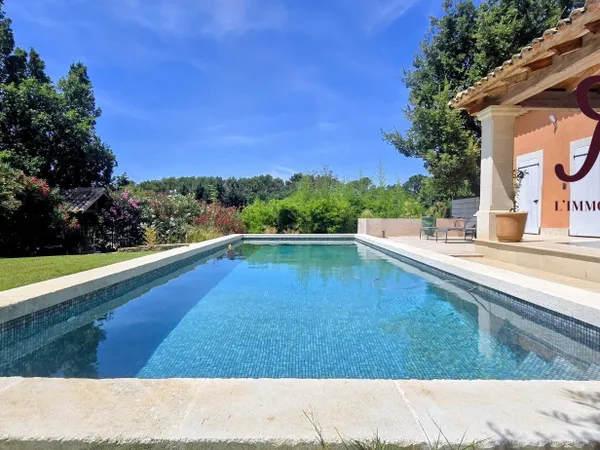MAISON CONTEMPORAINE DE CARACTERE AVEC PISCINE - POOL HOUSE -DEP