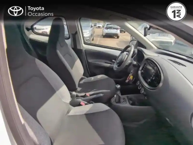 Toyota Aygo x 1.0 vvt-i 72ch dynamic my23 — photo 6