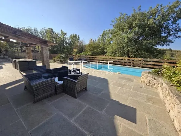 Maison 6 pièces 160 m²