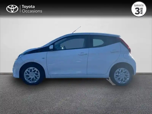 Toyota Aygo 1.0 vvt-i 72ch x-play 5p my19 — photo 3