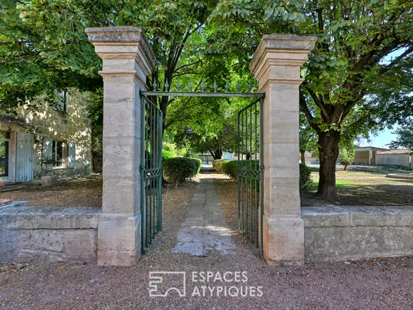 Propriété de Prestige sur 1 hectare - centre village