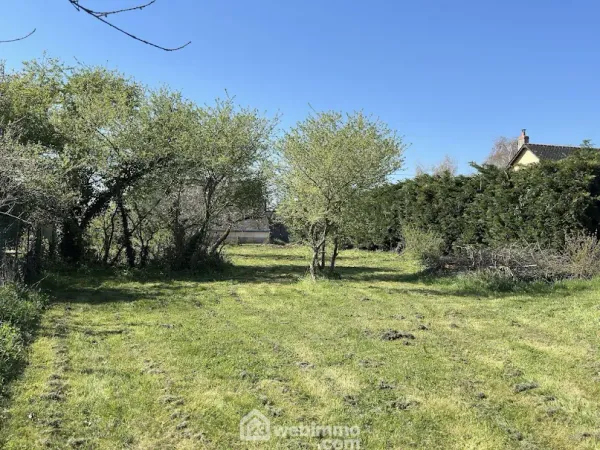 Terrain 734 m²