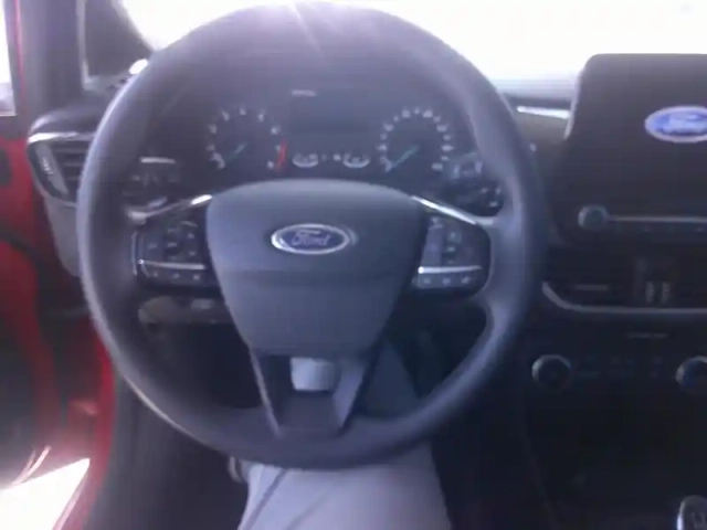 Ford Fiesta 1.1 75ch  cool &amp; connect 5p — photo 5