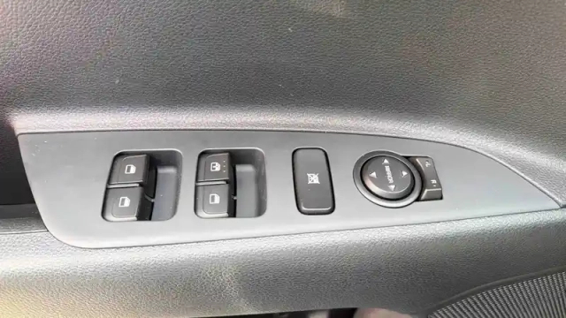 Kia Stonic 1.0 t-gdi 100 ch bvm6 — photo 26