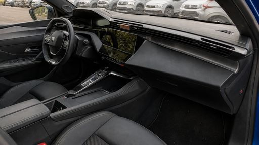 Peugeot 308 1.2 PureTech 130 EAT8 - GT – 2022 – 80476 km – Essence – Boîte Automatique — photo 24