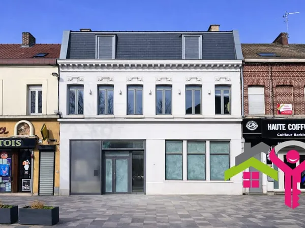Immeuble professionnel - Emplacement premium au coeur de Denai
