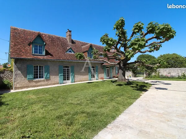 Propriété 8 pièces 235 m²