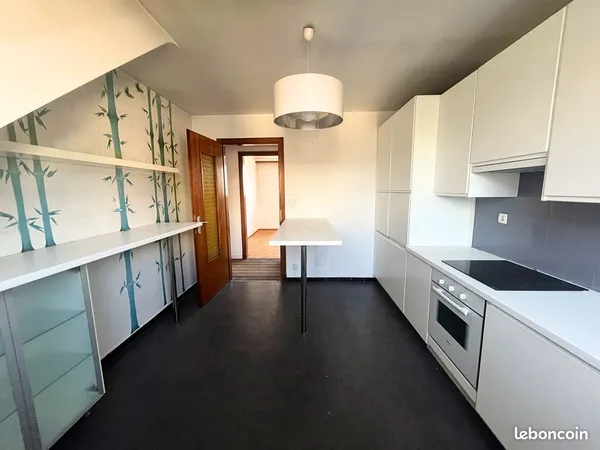 Appartement 3 pièces - 93m² (112 au sol) avec cave et parking