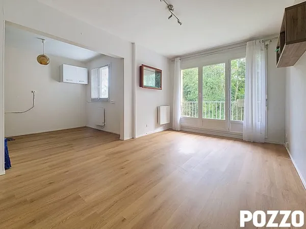 Appartement F2 avec balcon et garage à Équeurdreville