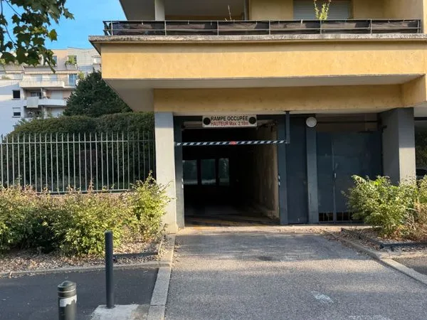 Garage 16m2 Vigny Musset