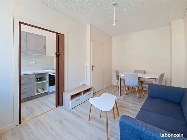 Appartement 35 m² meublé avec balcon - Centre-ville Parthenay