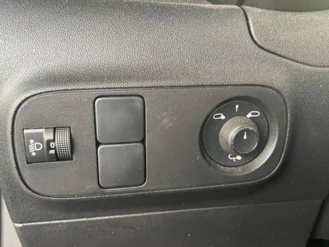 Citroën C3 1.2 puretech 110ch s&amp;s shine 120-123g — photo 12