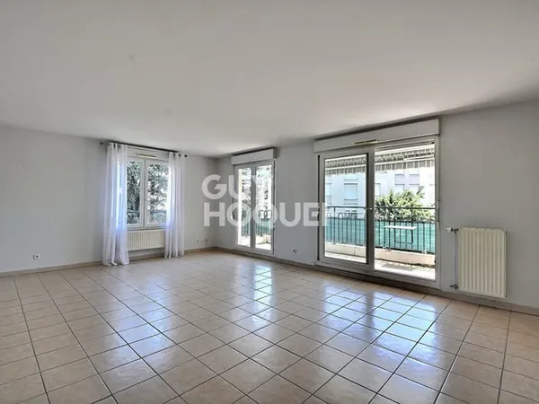 Grand T5 de 110 m², Calme, Terrasse, Garage, Montchat, Lyon 3ème (69003)
