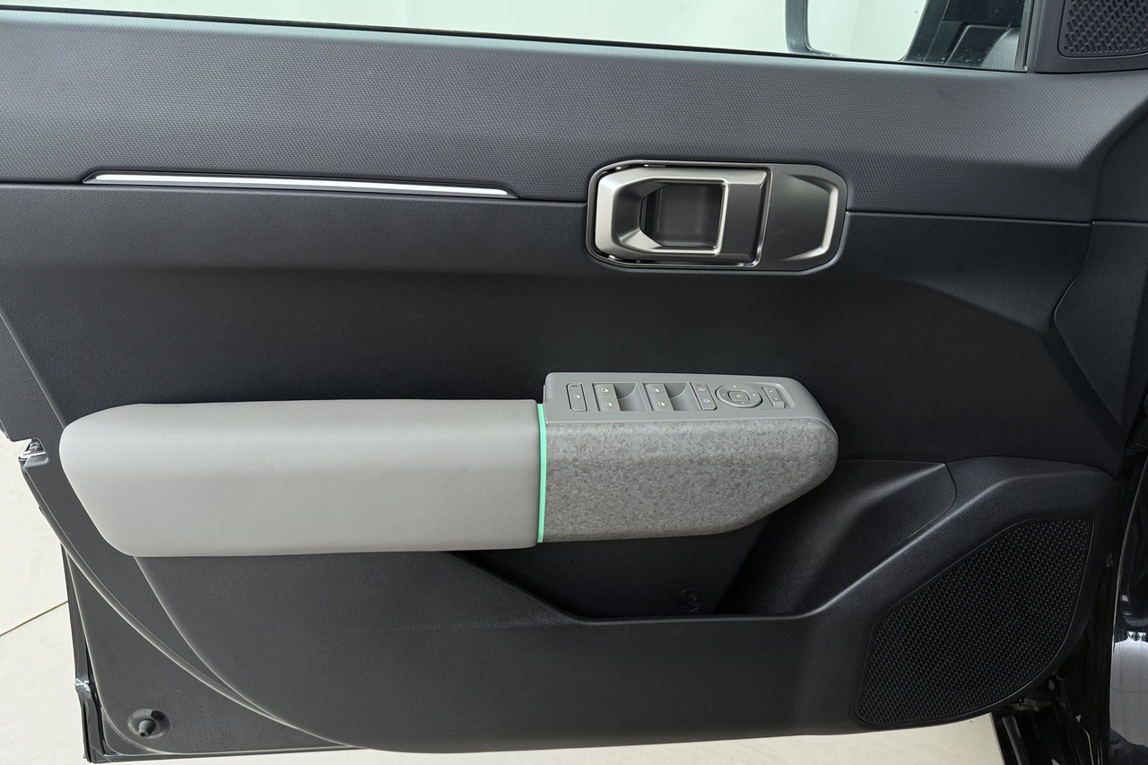 Kia EV4 — photo 17