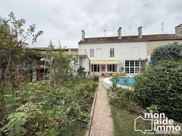 Maison de ville 7 pièces 266 m²