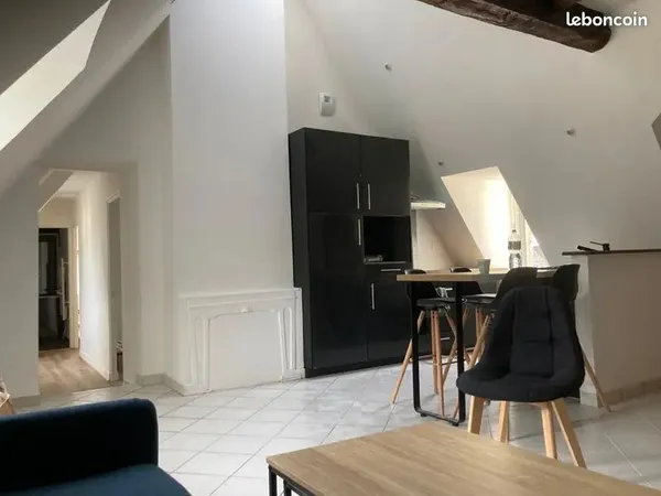 Loue à Saint-Malo superbe colocation meublée 76m² de 2 chambres - 1 ch. Disponible, appartement refa