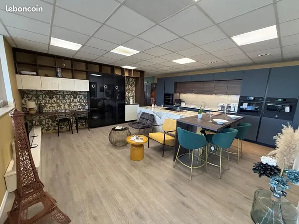 Local commercial 290 m²