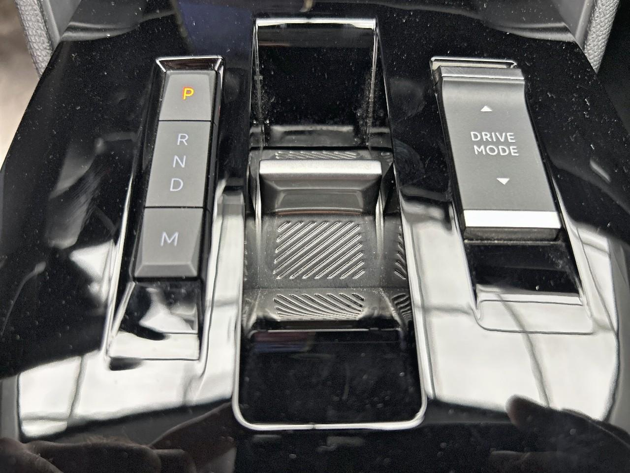 Citroën C4 puretech 130 s&s eat8 shine pack — photo 17