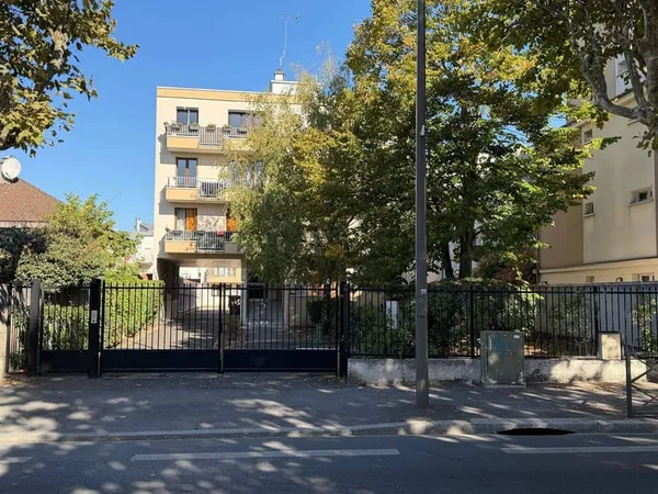 Studio 1 pièce 28 m²