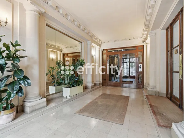 Appartement 6 pièces 145 m²