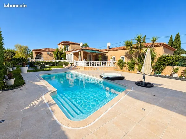 Propriété 6 pièces 162 m²